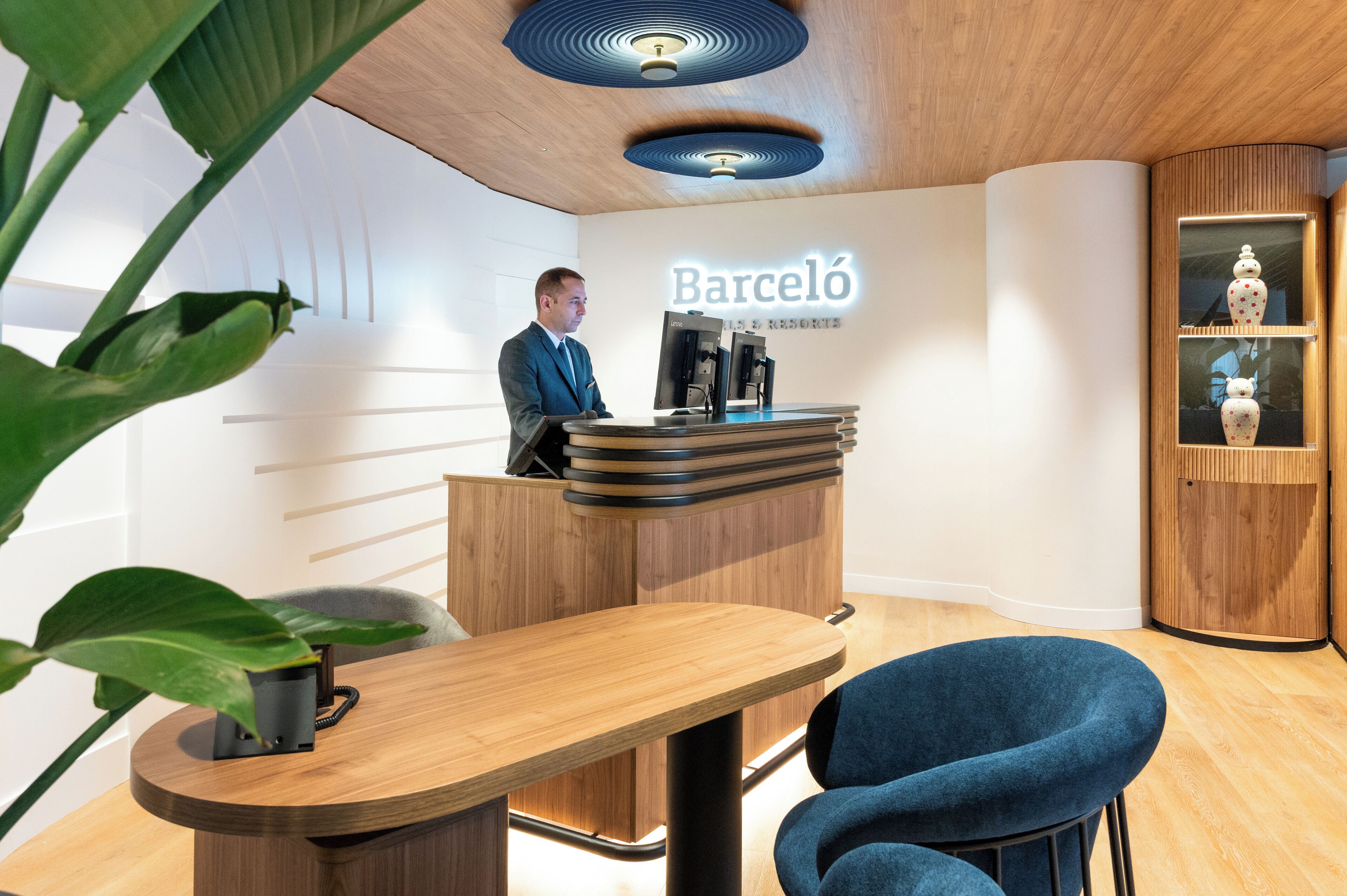 Photo - Barceló Santa Cruz Contemporáneo