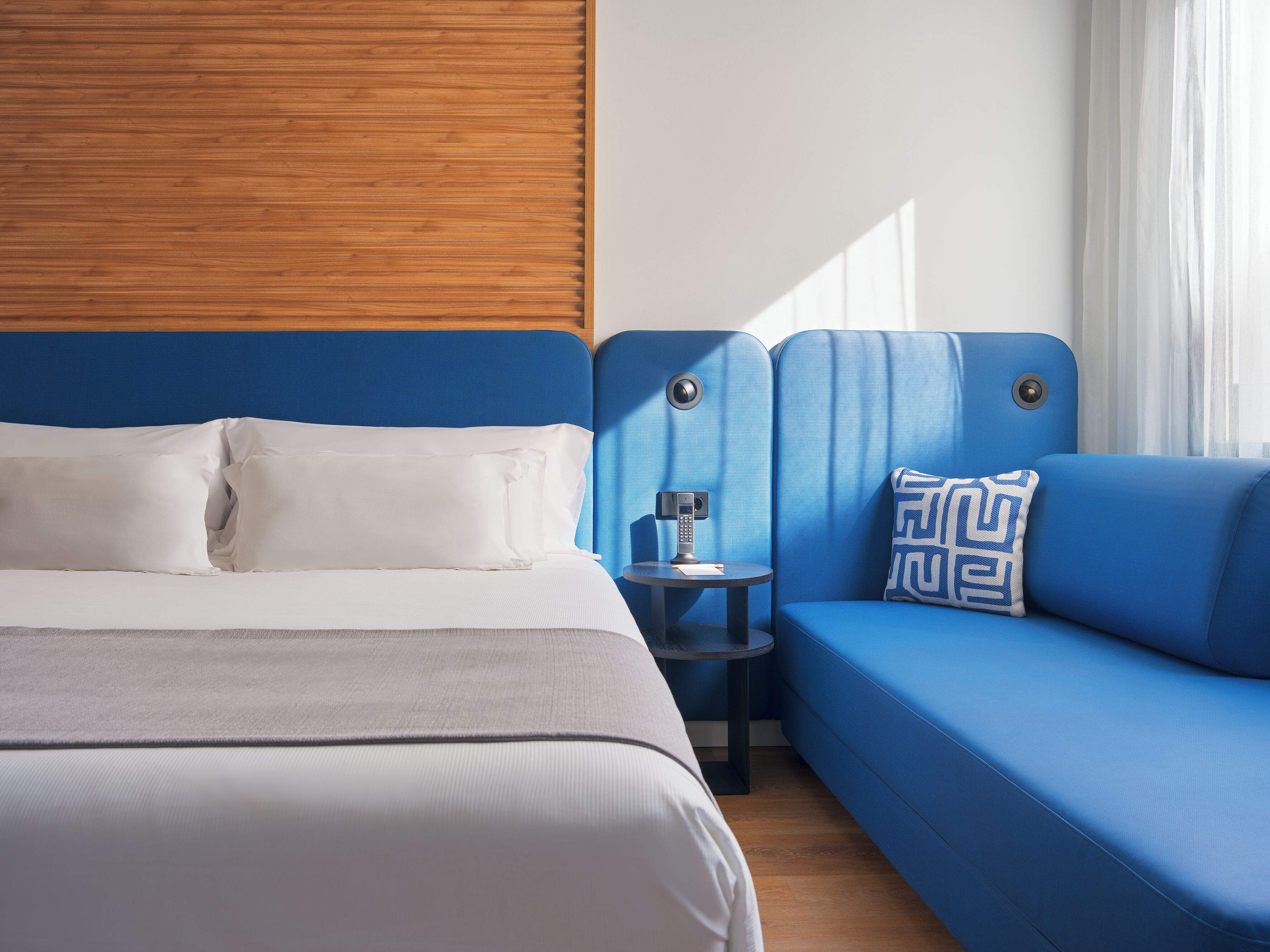 Photo - Barceló Santa Cruz Contemporáneo