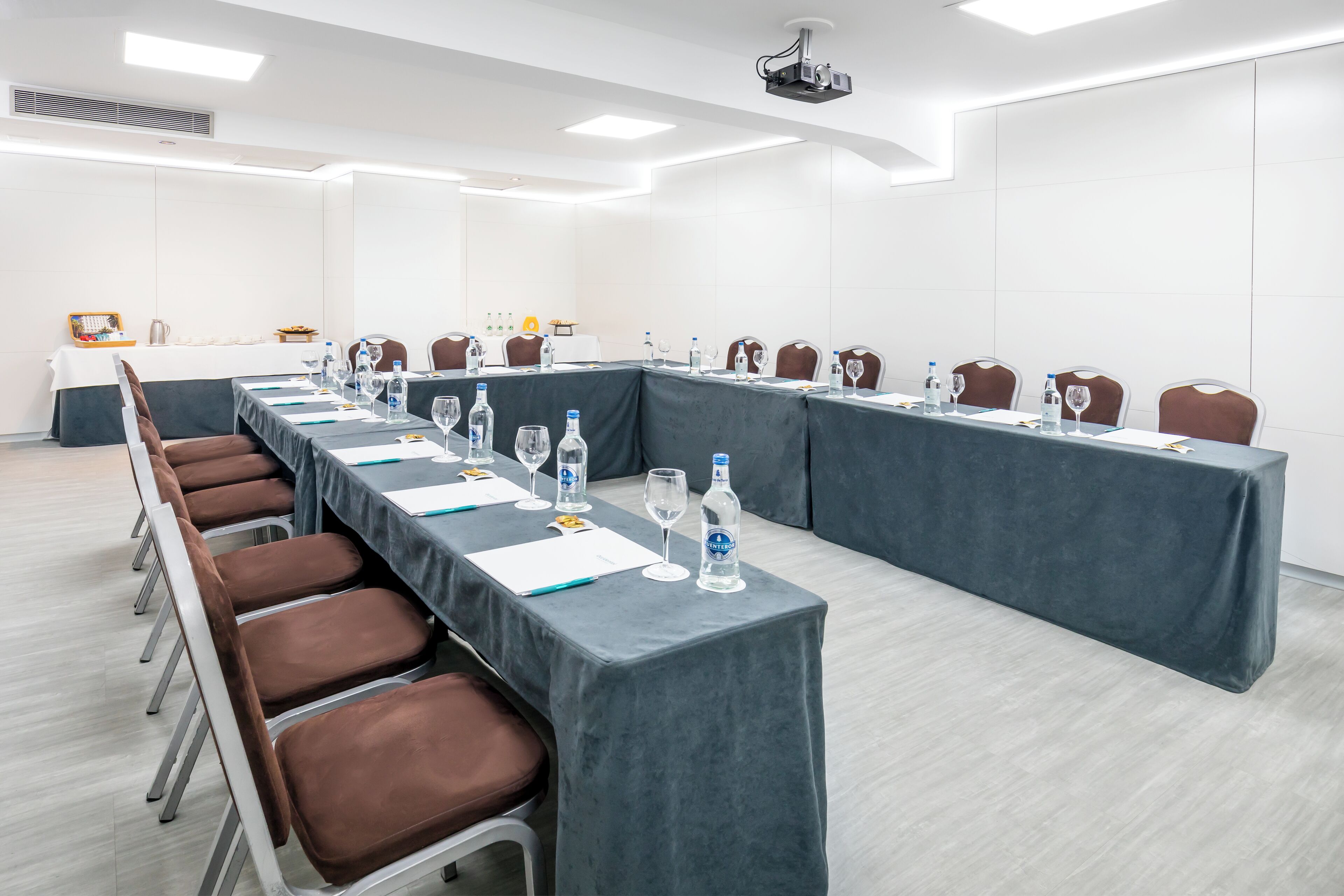 Photo - Barceló Santa Cruz Contemporáneo