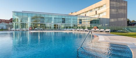 Außenpool (je nach Saison geöffnet)