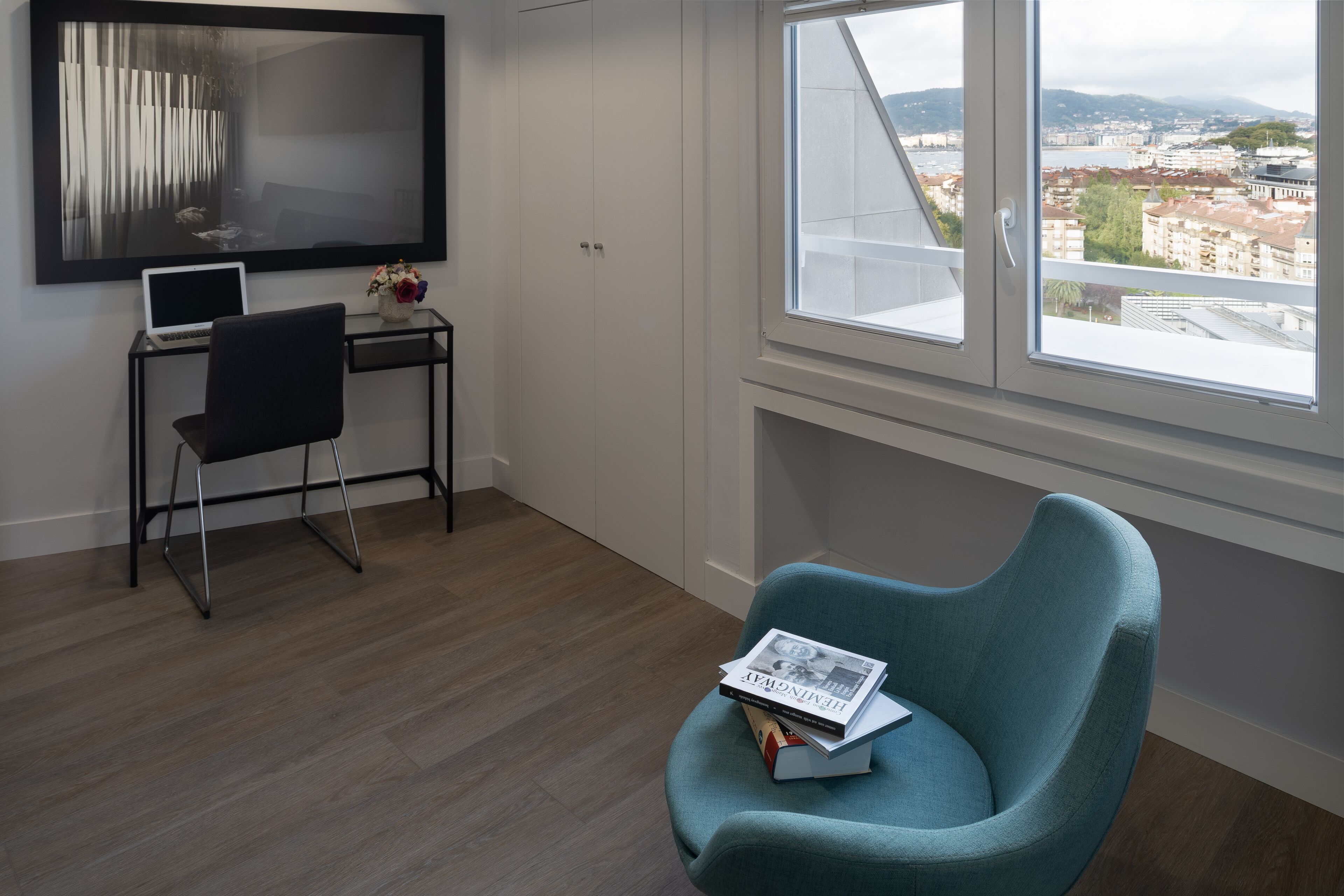 premium quadruple room | minibar, in-room safe, desk, free wifi