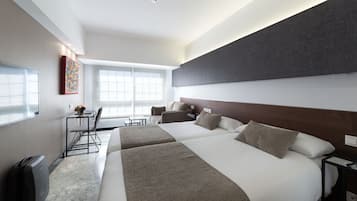Minibar, in-room safe, desk, free WiFi