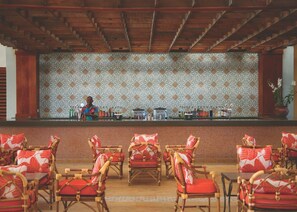 4 restaurants; breakfast, lunch and dinner served  - Sunset Beach Resort Spa and Waterpark All Inclusive (Montego Bay)
