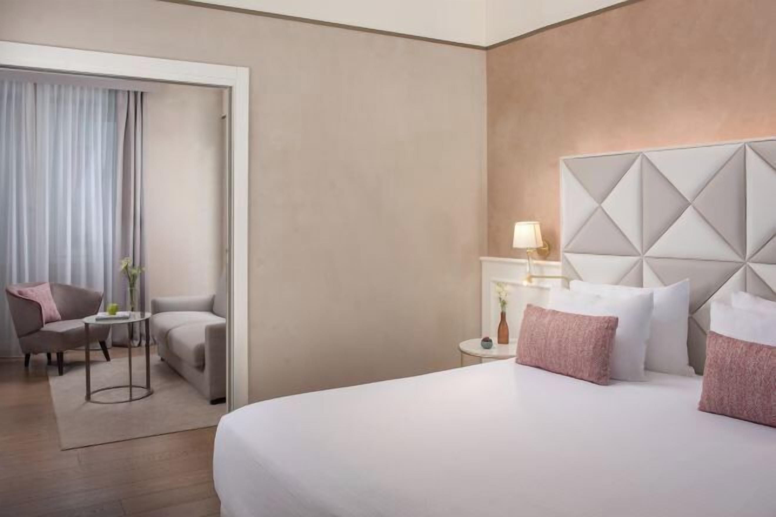 Minibar, in-room safe, desk, soundproofing