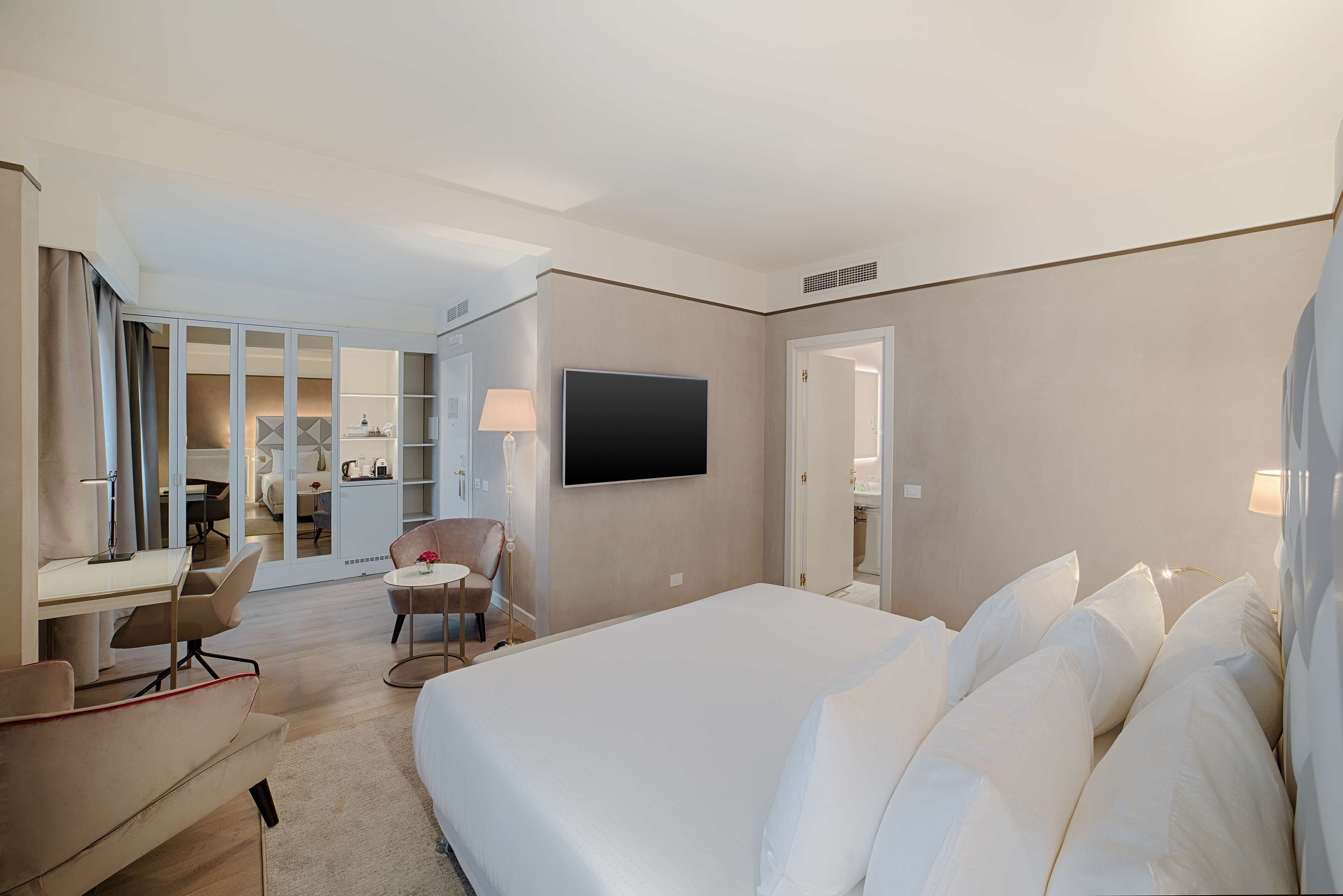 Minibar, in-room safe, desk, soundproofing