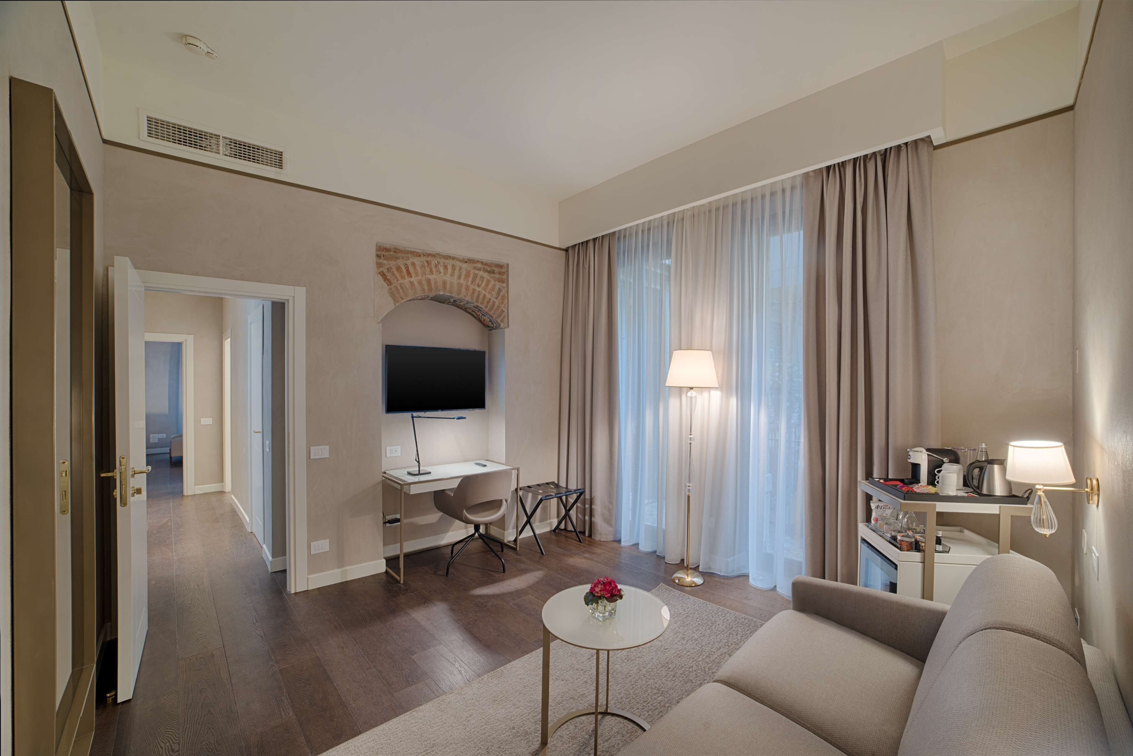 minibar, in-room safe, desk, soundproofing