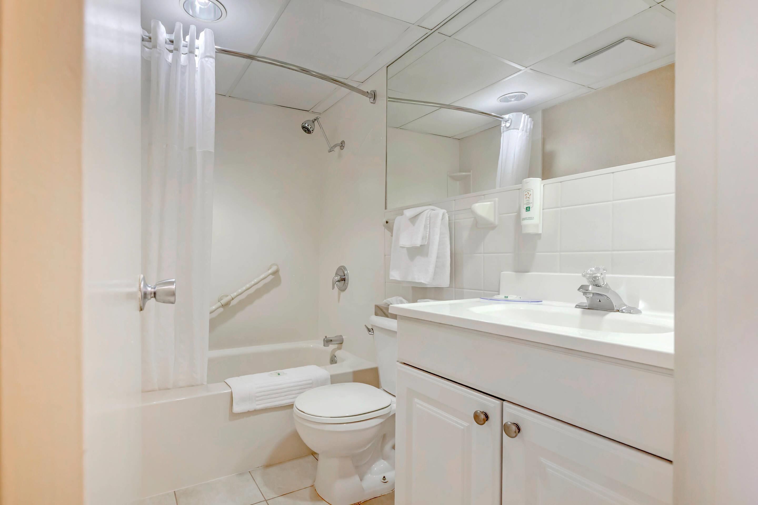 Photo - Quality Hotel Fallsview Cascade