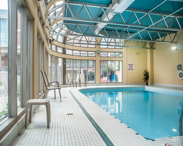 Piscine intérieure