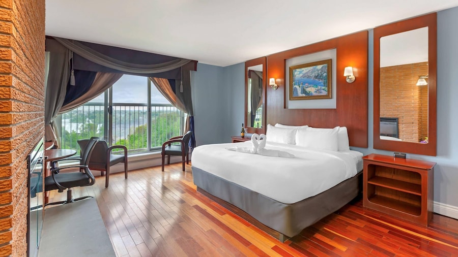 Quality Hotel Fallsview Cascade