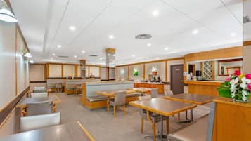 Desayuno continental incluido todos los días