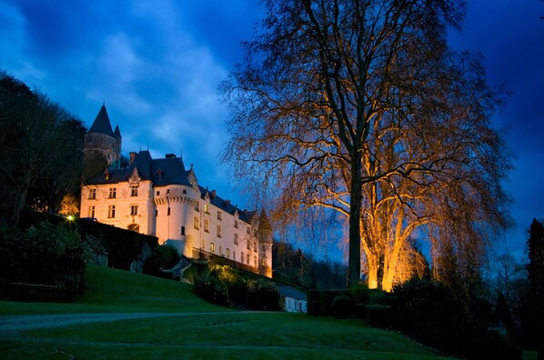 Front of property – evening/night