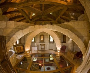 Suite panorámica | Baño | Artículos de higiene personal gratuitos, secador de pelo, bidé y toallas