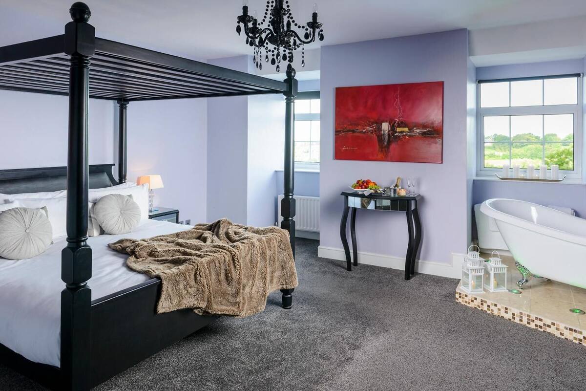 in-room safe, desk, iron/ironing board, free wifi