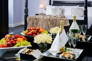 In-room safe, desk, iron/ironing board, free WiFi