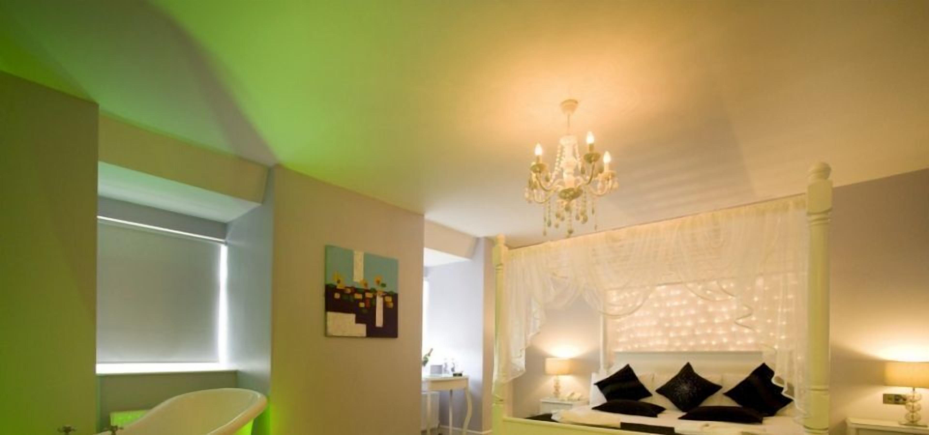 in-room safe, desk, iron/ironing board, free wifi