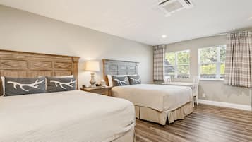 标准房, 2 张大床, 壁炉 | 客房内保险箱、熨斗/熨衣板、免费 WiFi、床单