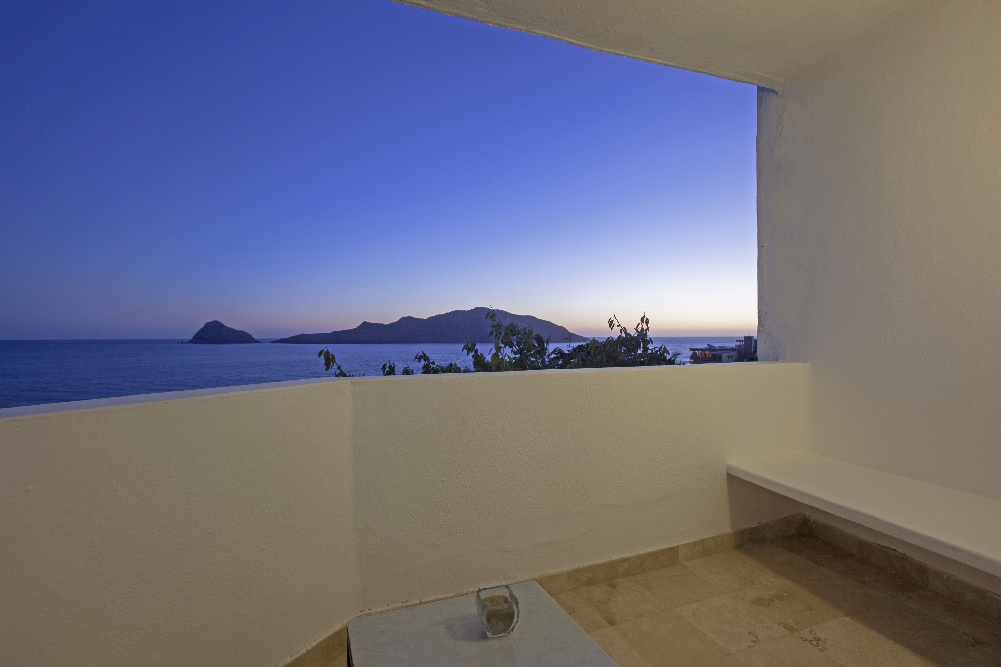 suite, 2 bedroom, 2 king beds (creta) | beach/ocean view