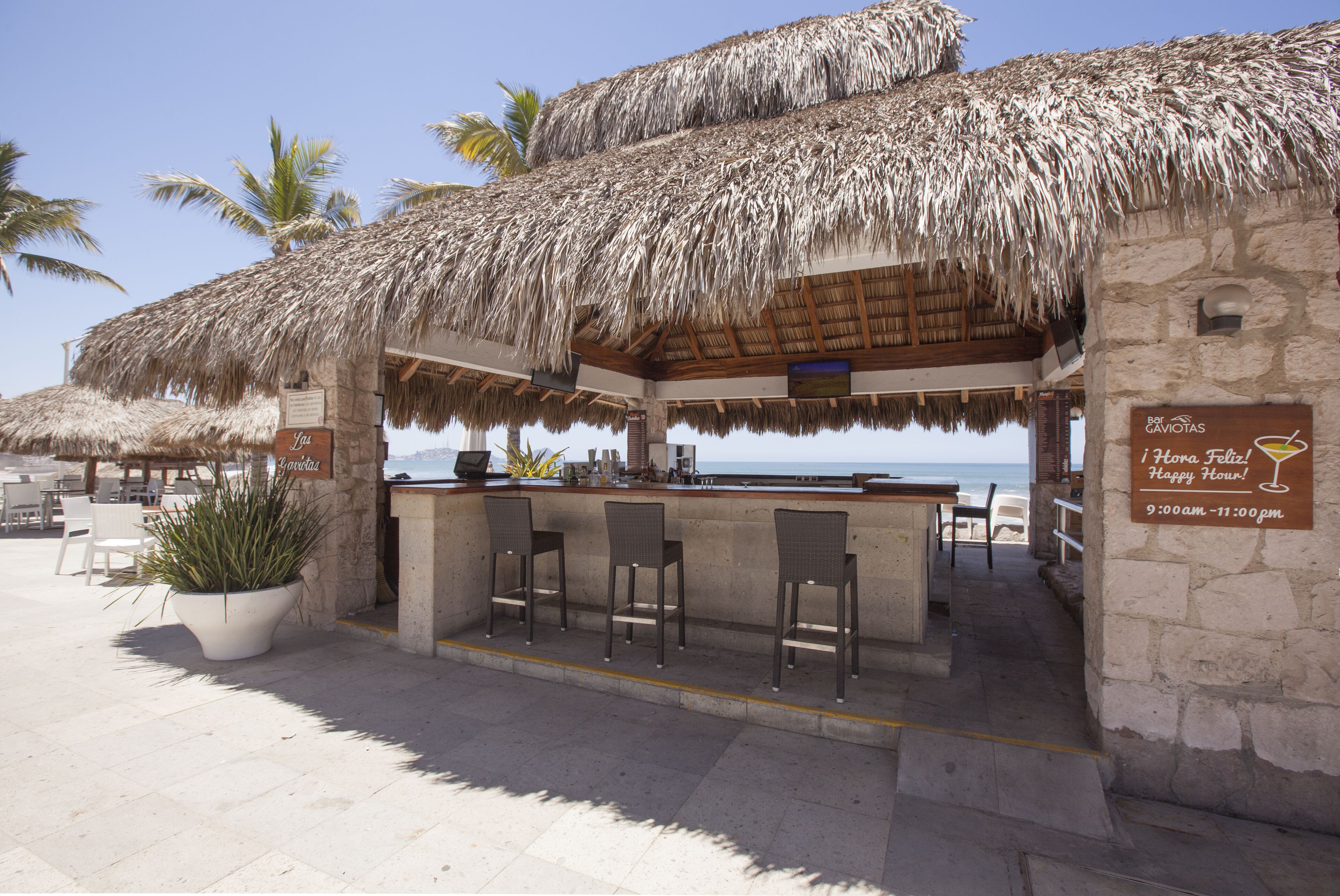 Bar junto a la alberca