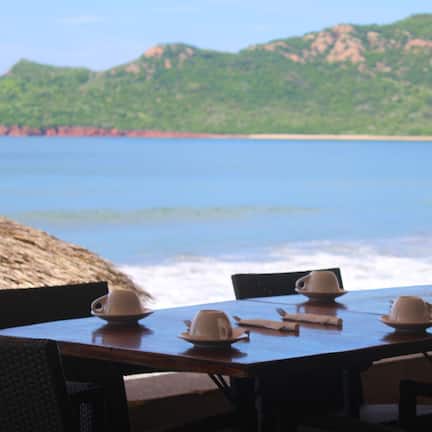 Buffet breakfast for a fee on weekends