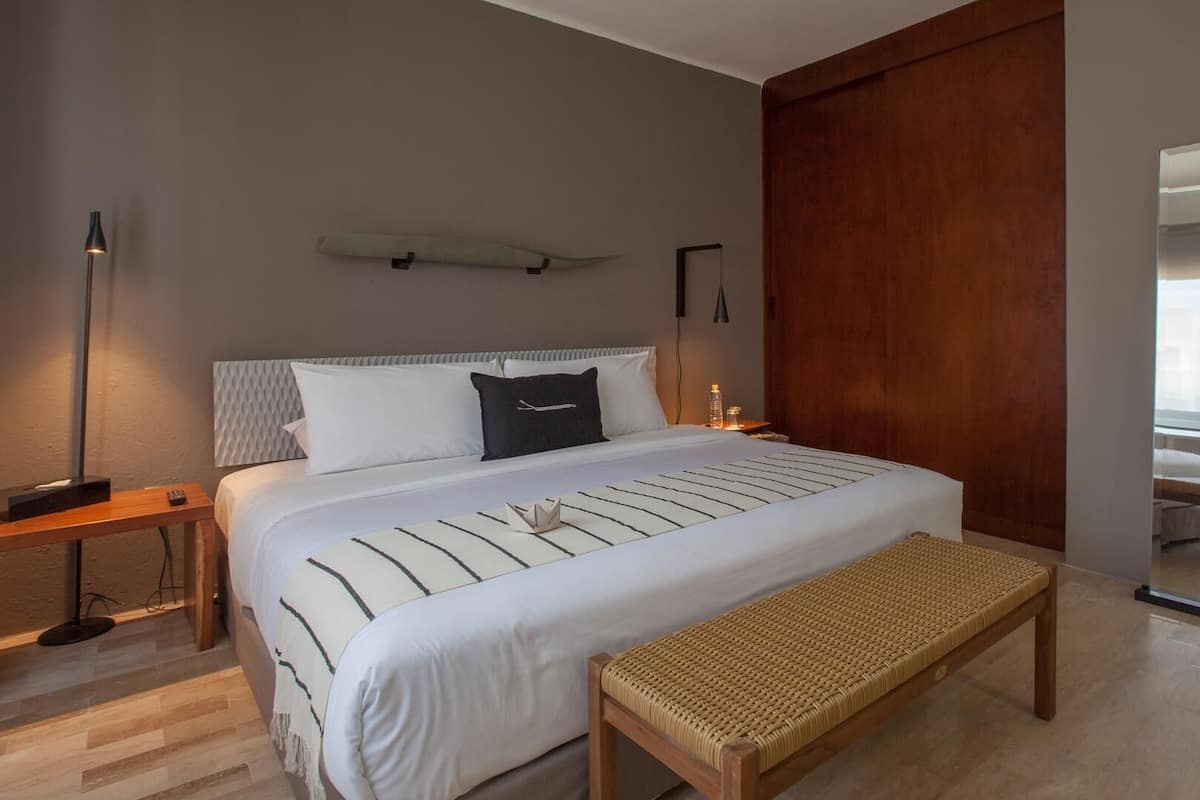 2 bedrooms, Egyptian cotton sheets, premium bedding, in-room safe
