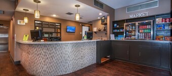 Guest Inn & Suites - Midtown Medical Center