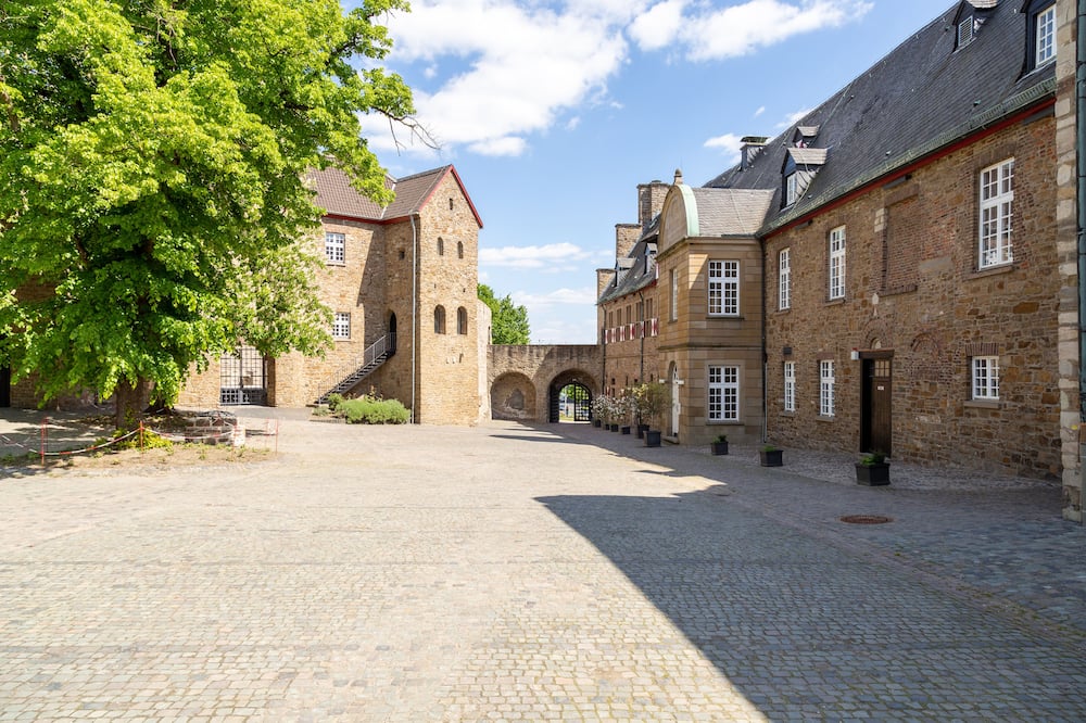 Hotel Am Schloss Broich