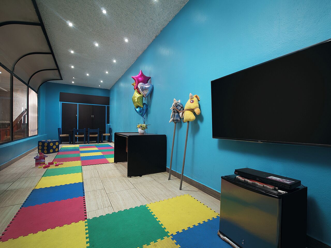 Children's play area - indoor