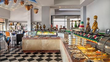 2 Restaurants; Frühstück, Mittagessen und Abendessen werden serviert