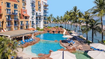 2 outdoor pools, free cabanas, pool umbrellas