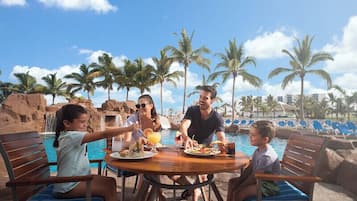 2 restaurants; breakfast, lunch, dinner, and brunch served