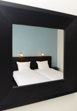 Deluxe Double Room | In-room safe, desk, free cribs/infant beds, free WiFi