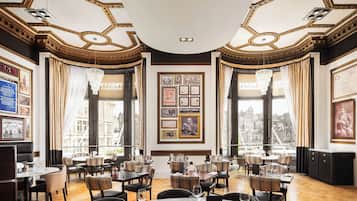 Lunch and dinner served