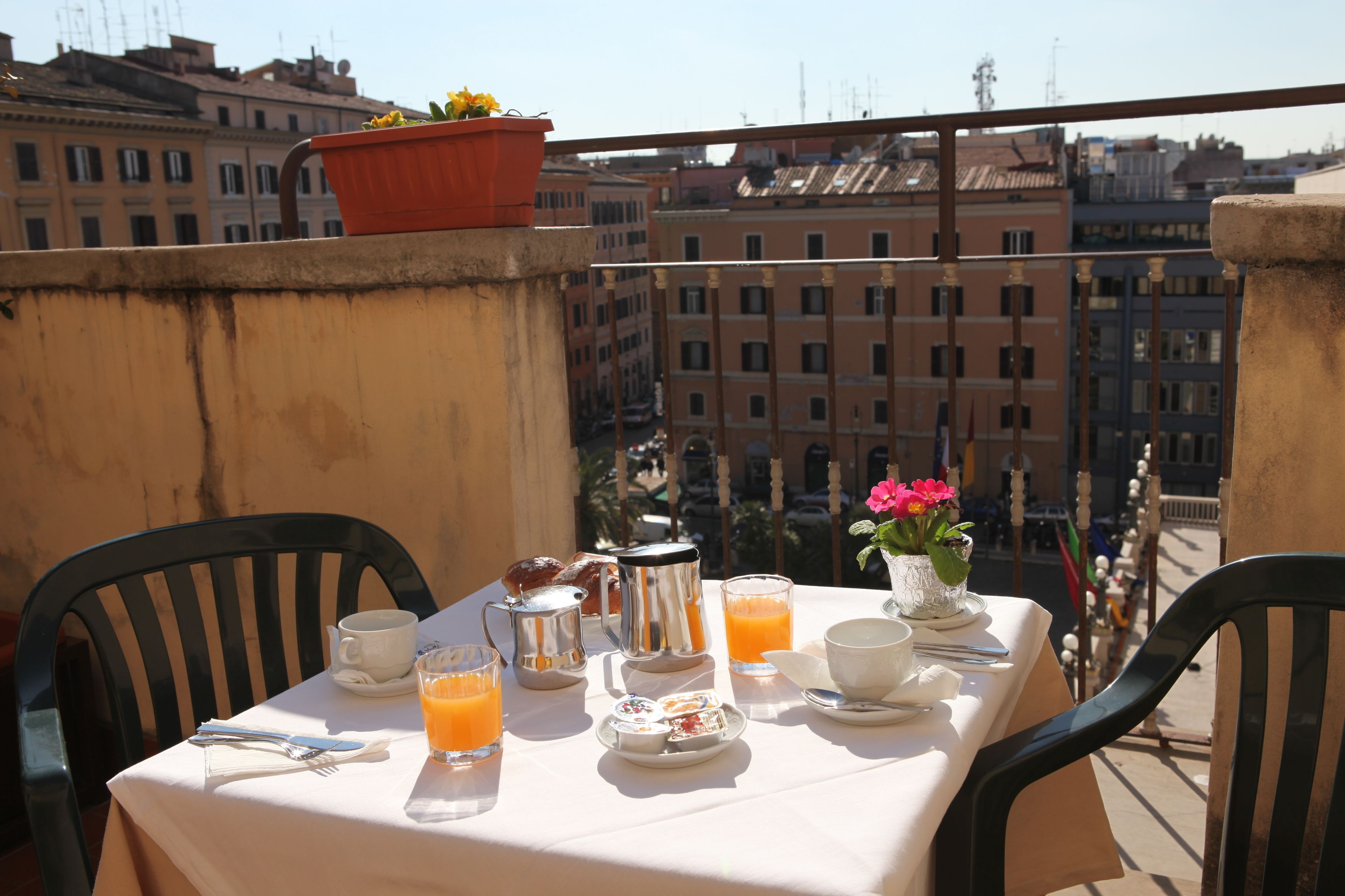Standard Double or Twin Room, Balcony | In-room dining
