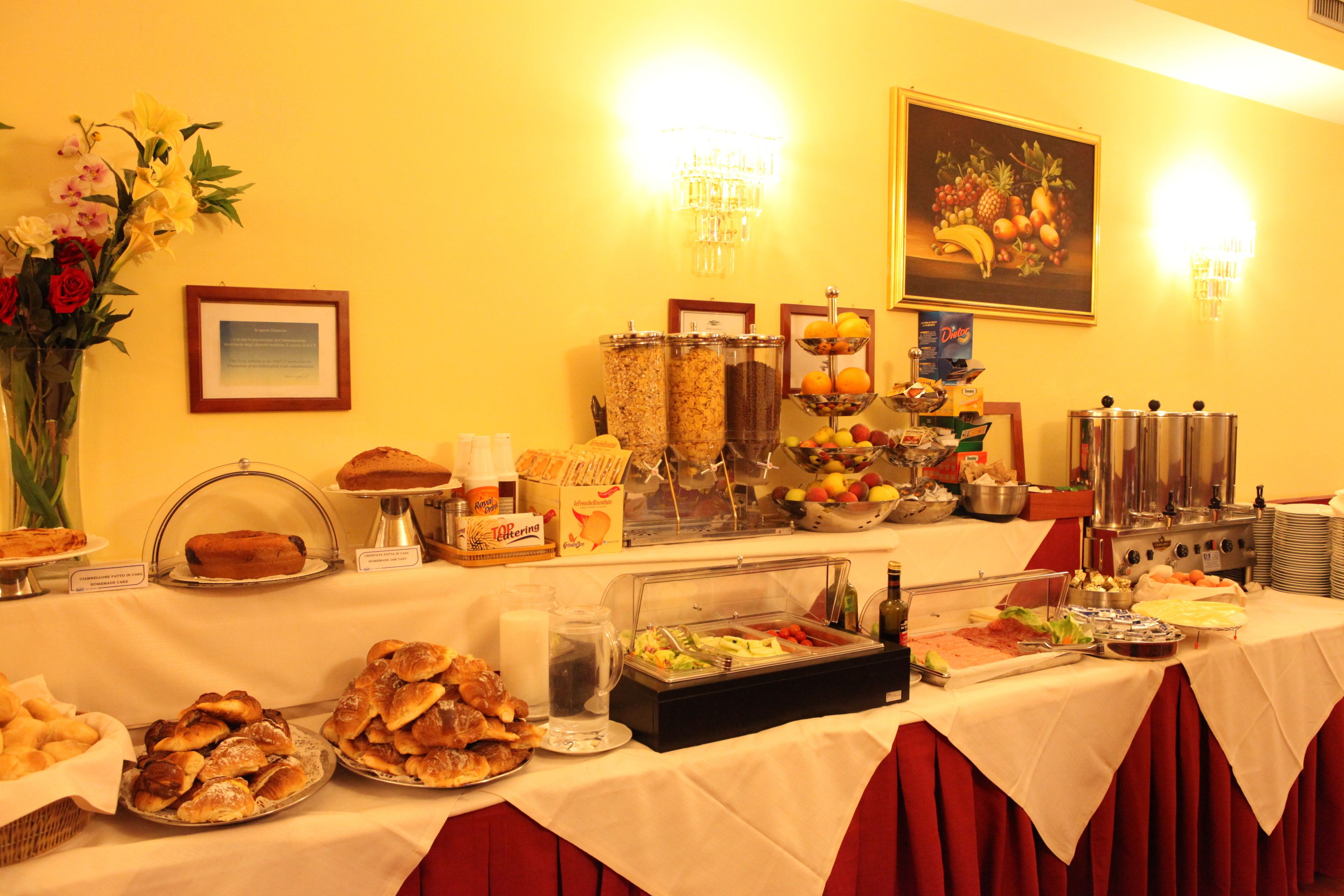 每日供应欧陆式早餐（每人 EUR 10）