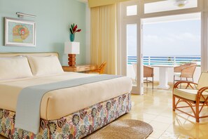 Ropa de cama de alta calidad y minibar 