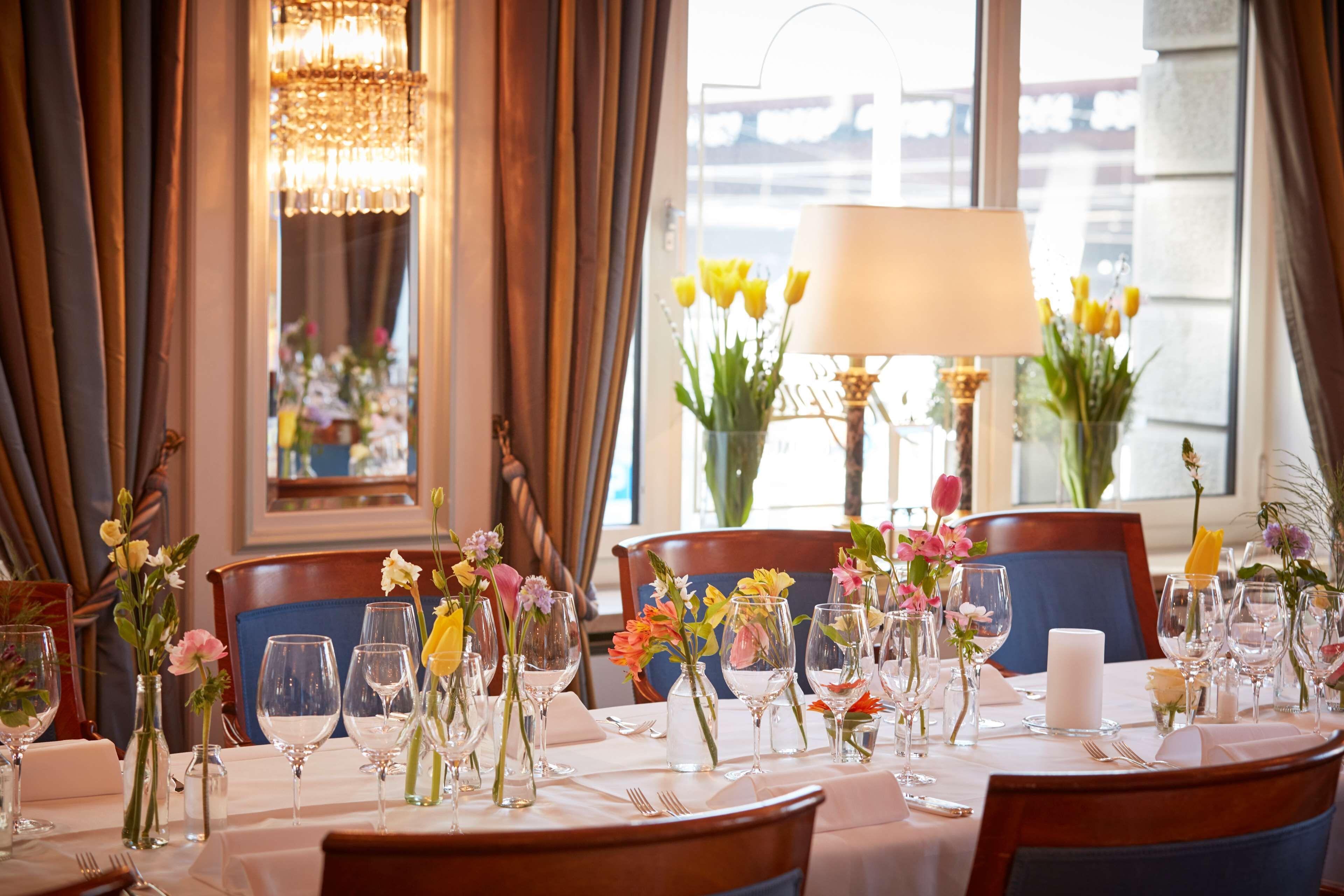 breakfast, lunch, dinner served; french cuisine