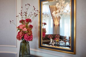 Ropa de cama de alta calidad y artículos del minibar gratis 