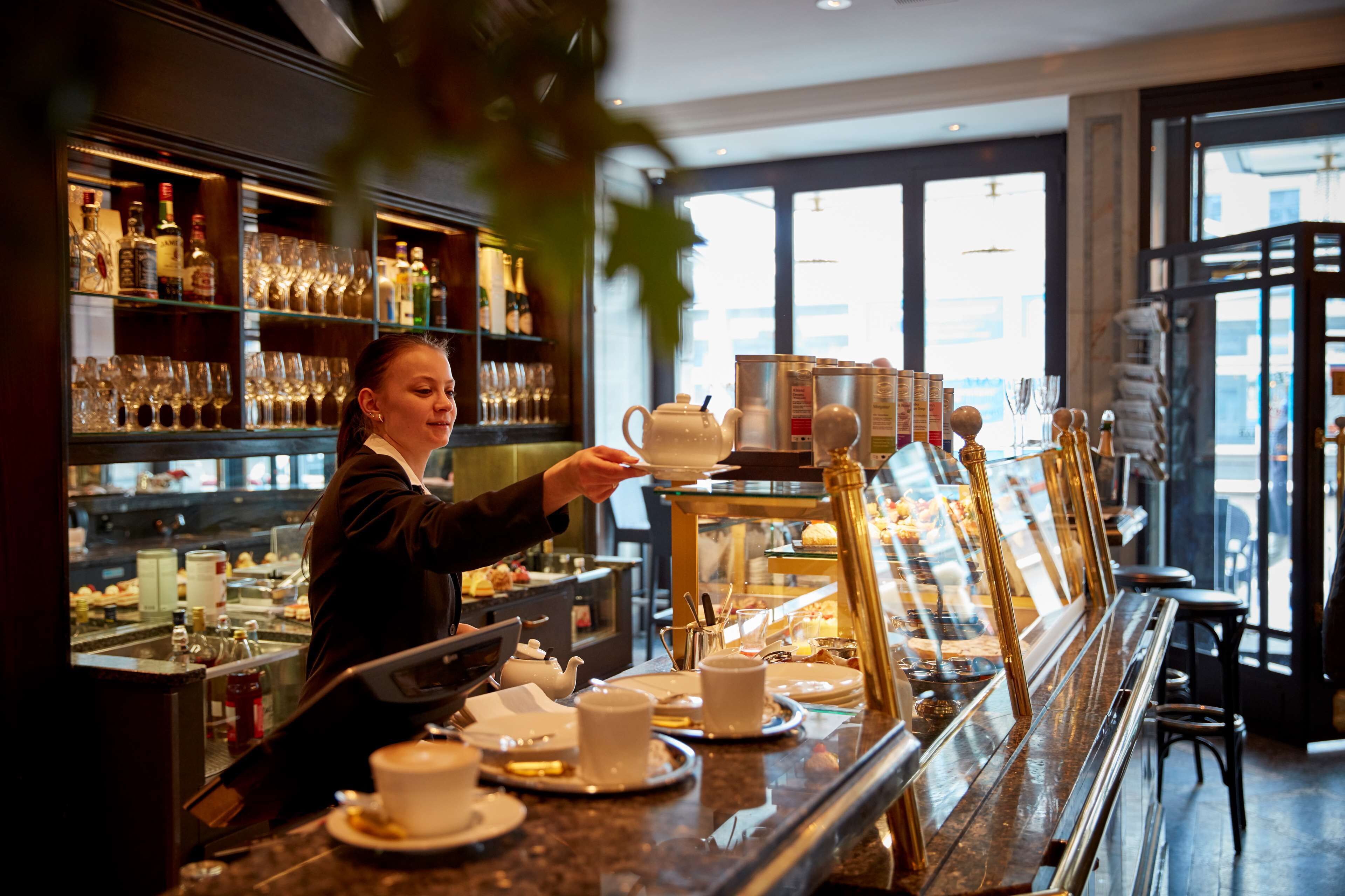 Déjeuner, dîner, souper et brunch servis sur place
