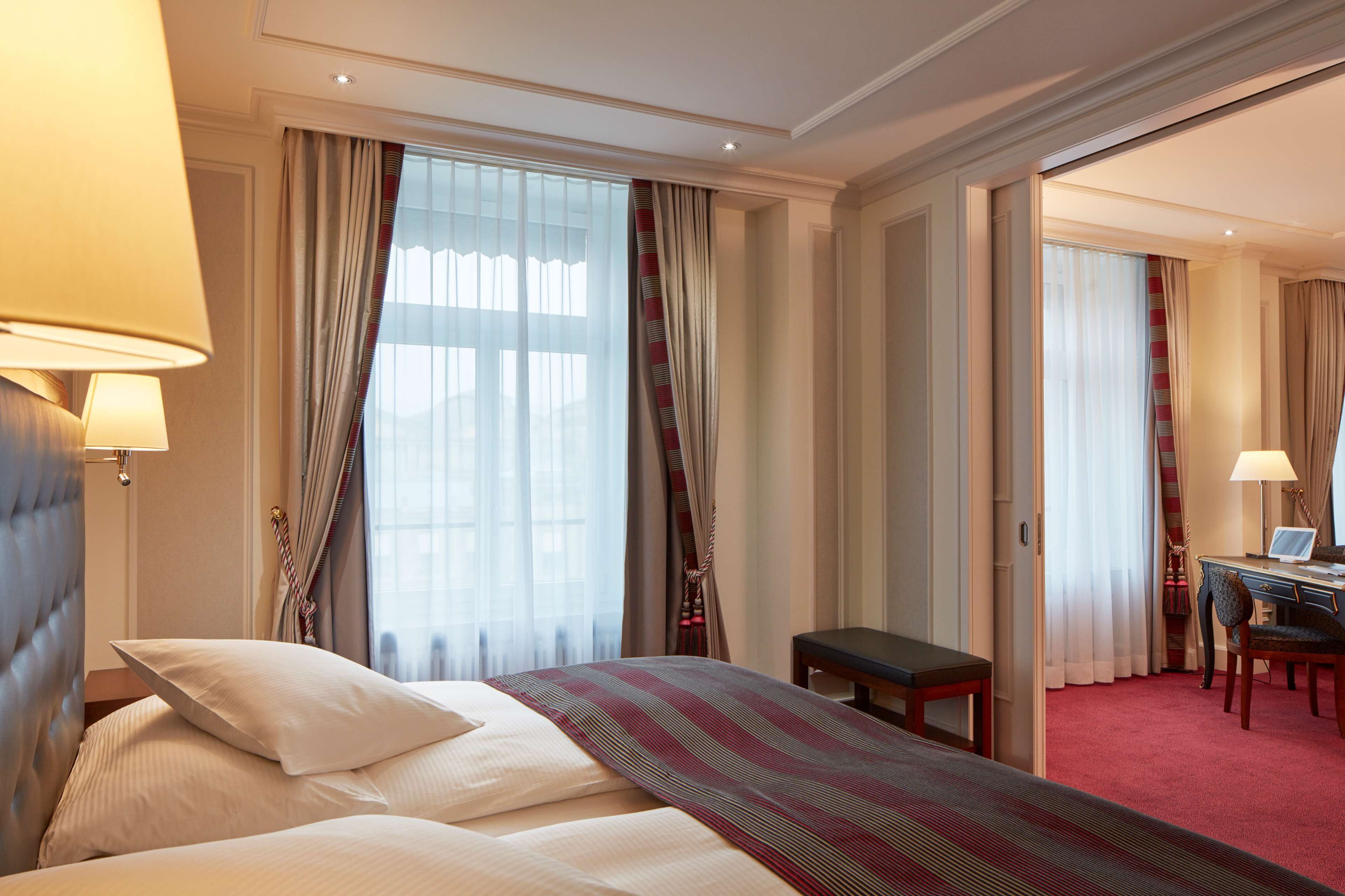 Ropa de cama de alta calidad y artículos del minibar gratis 