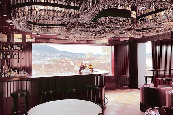 Bar auf der Dachterrasse