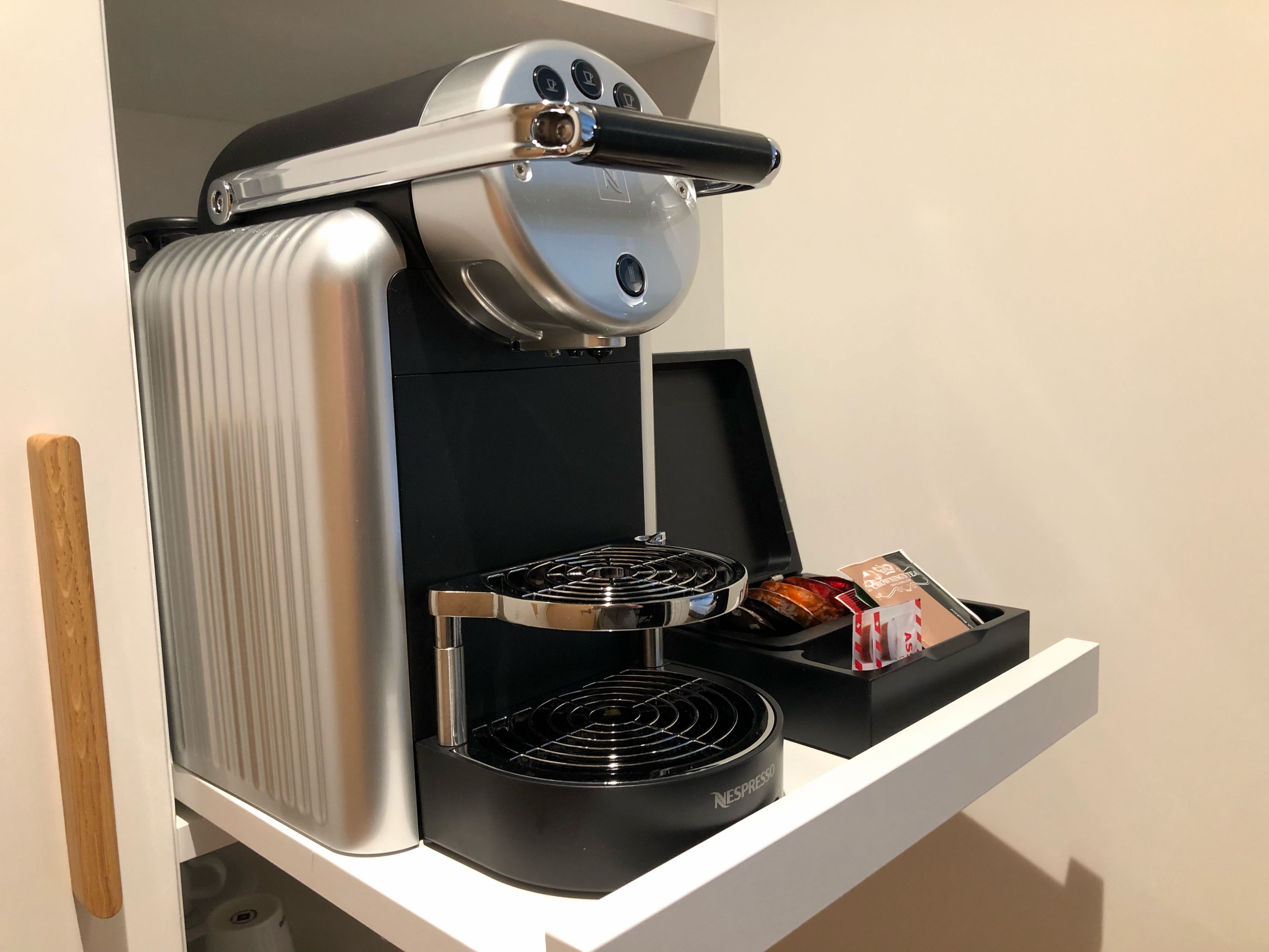 deluxe room, 1 double bed, refrigerator (with sofabed) | coffee and/or coffee maker