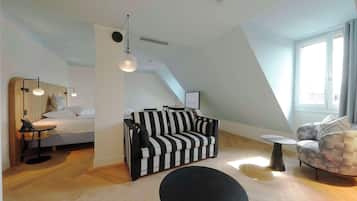 Suite, 1 Doppelbett, KĂŒhlschrank (with Sofabed)