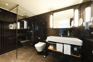 Standard Apartment, 1 Double Bed, Kitchenette (with Sofabed) | Bathroom | Shower, free toiletries, hair dryer, towels - Best Western Plus Hotel Bern (Bern)