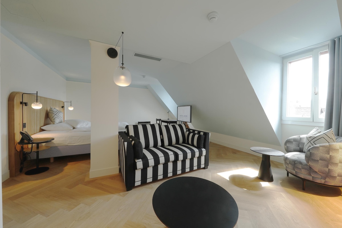Suite, 1 Double Bed, Refrigerator (with Sofabed) | In-room safe, blackout drapes, cribs (free), WiFi (free)