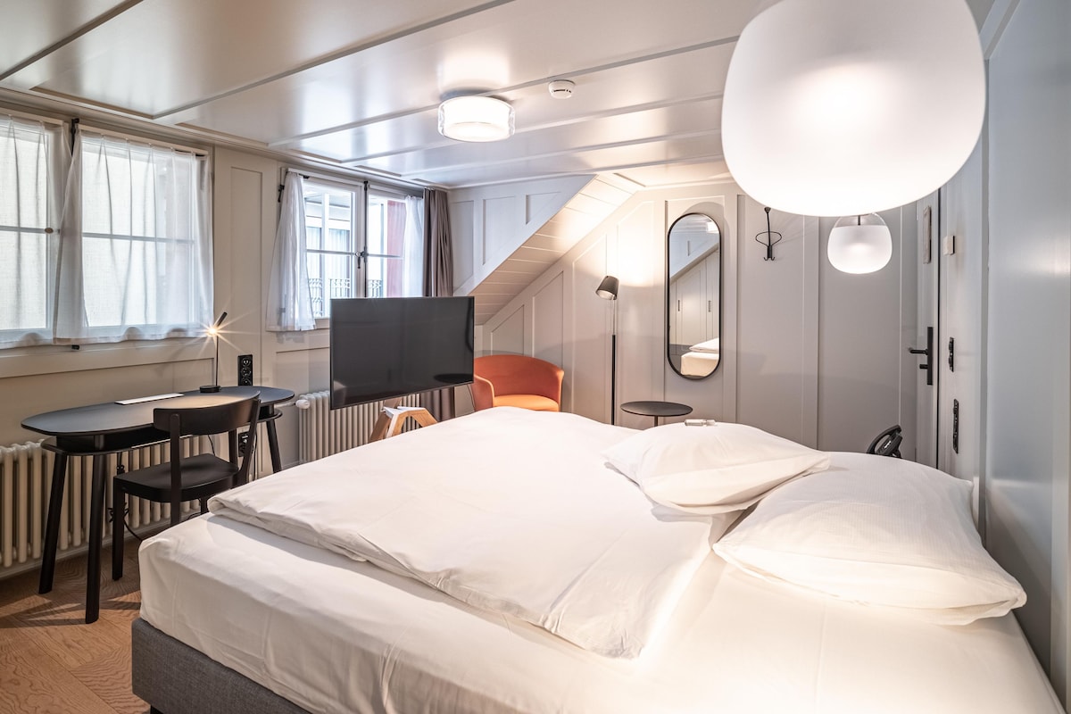 Standard Room, 1 Double Bed, Annex Building (Boutique Room) | In-room safe, blackout drapes, cribs (free), WiFi (free)