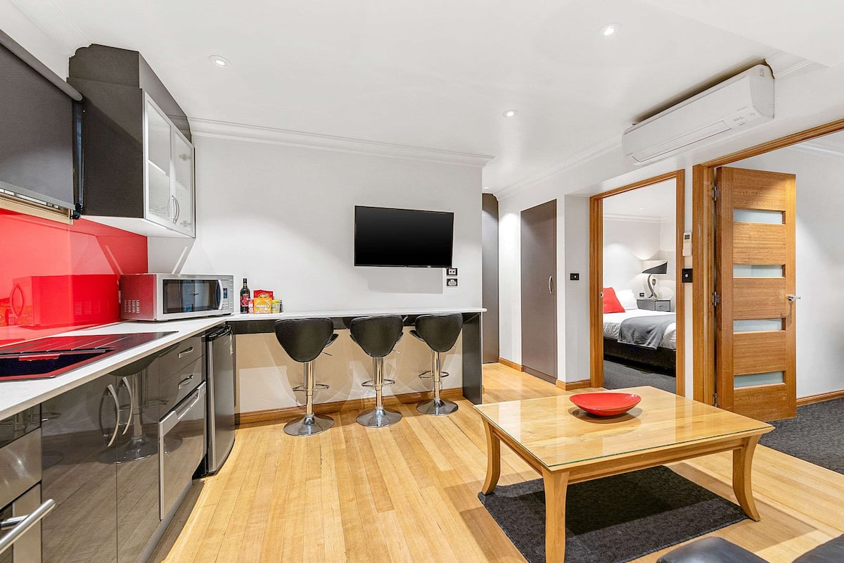 2 Bedroom Apartment | Biancheria da letto di alta qualità, minibar, una cassaforte in camera