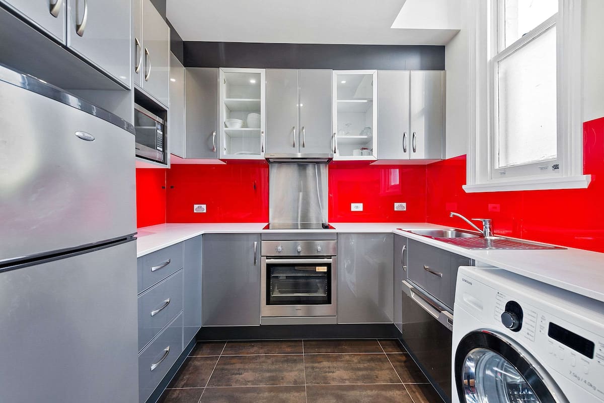 apartment, 1 king bed, non smoking | premium bedding, minibar, in-room safe, individually decorated