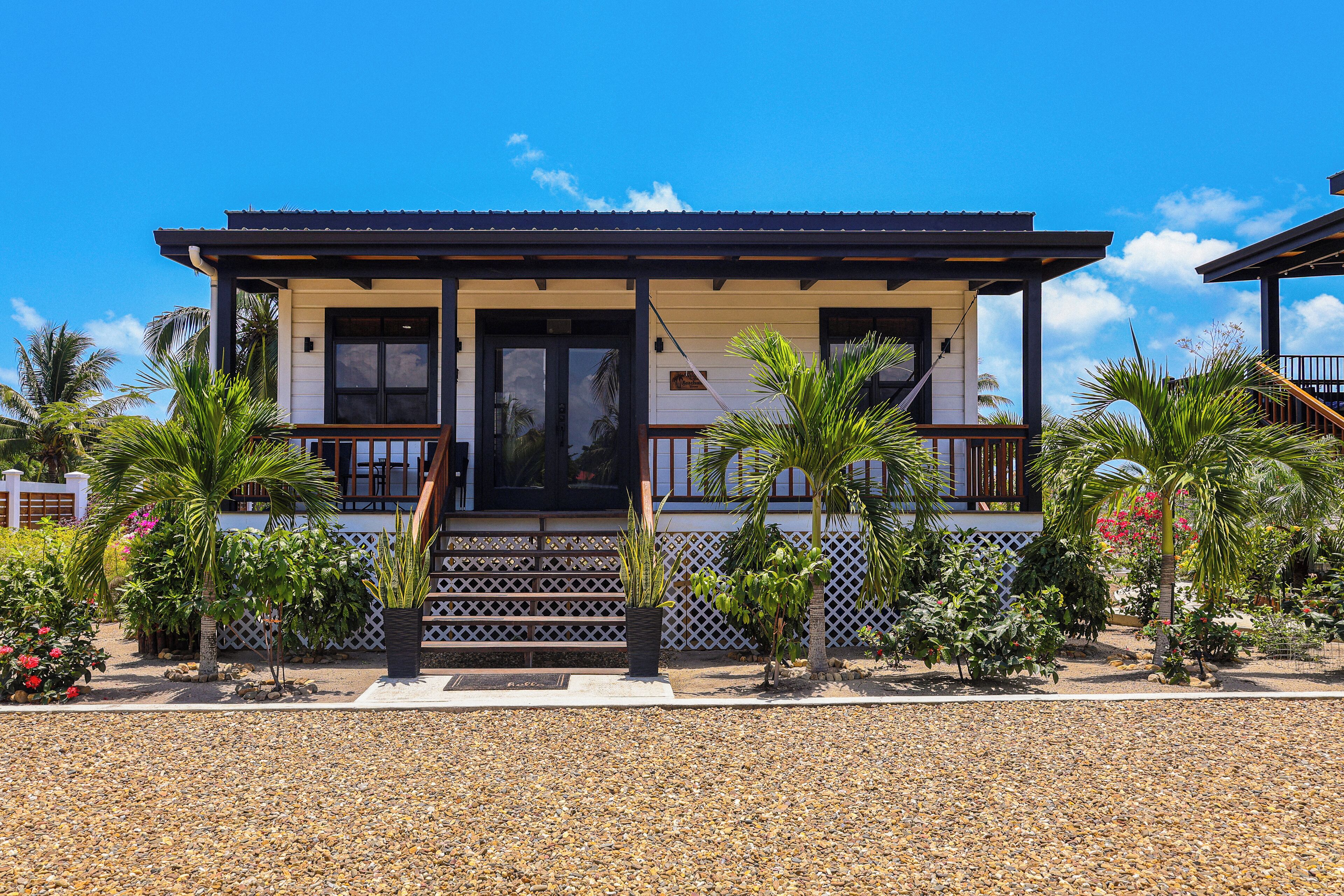 premium house | 2 bedrooms, in-room safe, blackout curtains, iron/ironing board