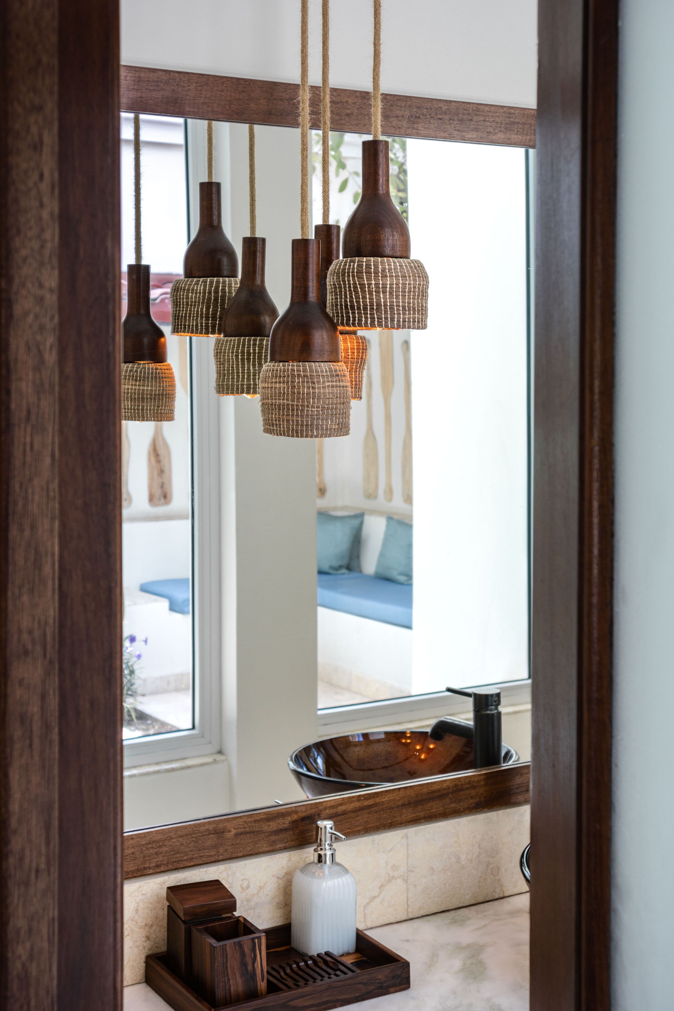 deluxe suites | bathroom | free toiletries, hair dryer, towels, soap