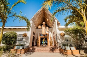 Fachada de la propiedad